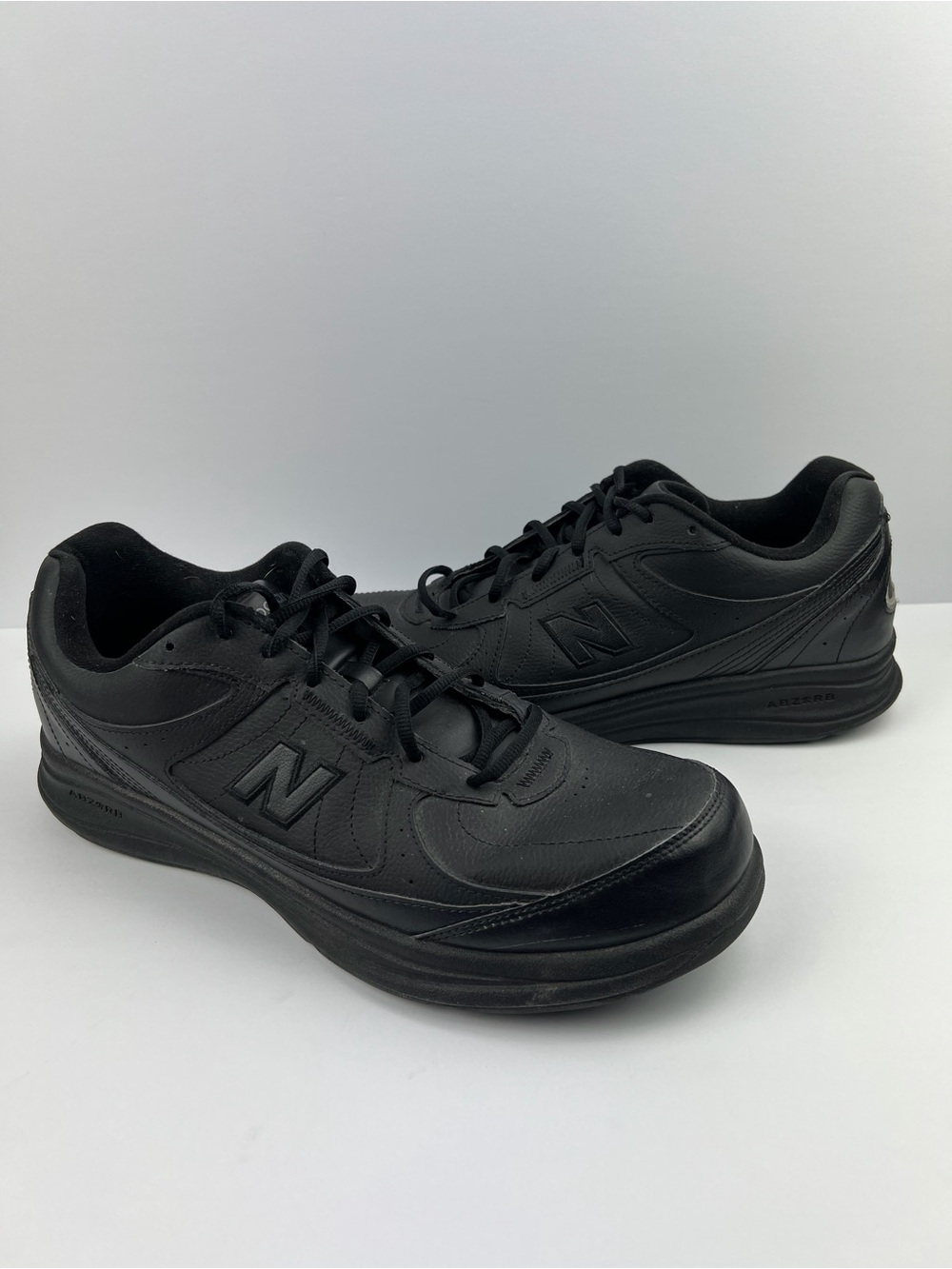 New Balance 577 Black Leather Walking Shoes Men Size 14 - MW577BK